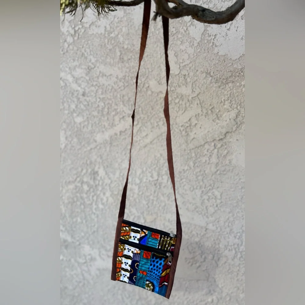 NW 💯 cotton Patch Vlisco Fabric Crossbody Purse Sz 6”x6”